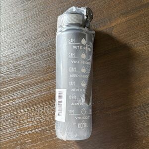 Motivational Hydration Water Bottle - Frosted Gray